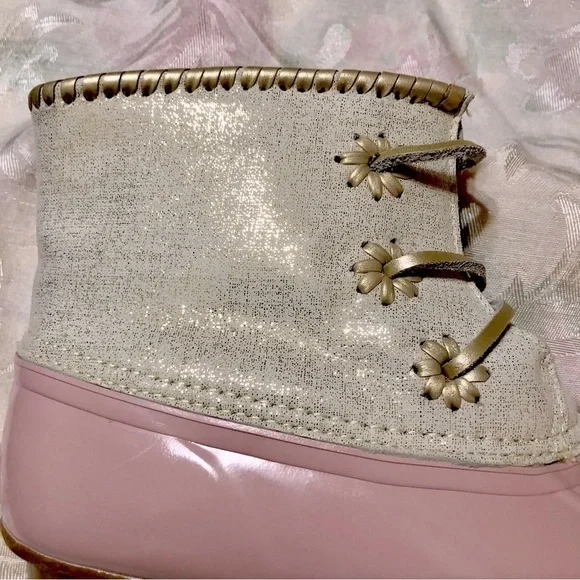 JACK ROGERS Chloe Pink Duck Ankle Boots Lace Up Shimmery Sherpa Lined Size 6 - Picture 10 of 10